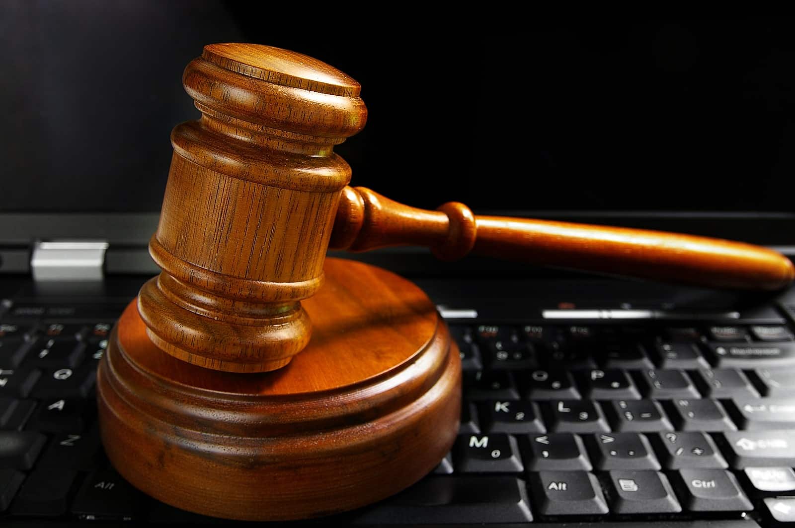 وکیل آنلاین تلفنی