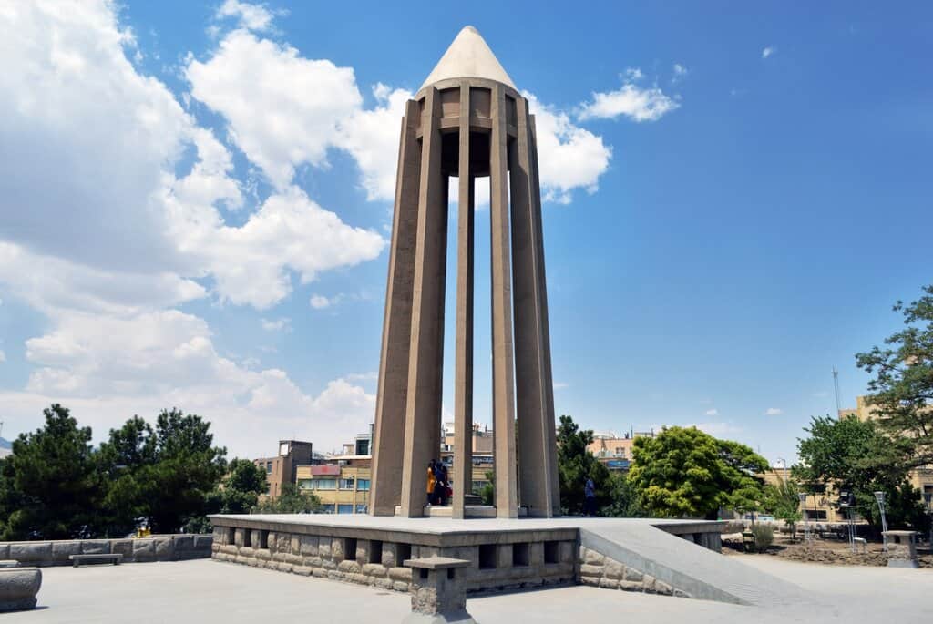 وکیل آنلاین همدان